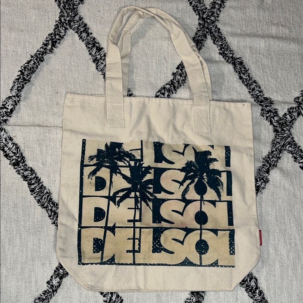 Del Sol Color Change Canvas Tote Bag with Palm Tree Design approx 16.5”